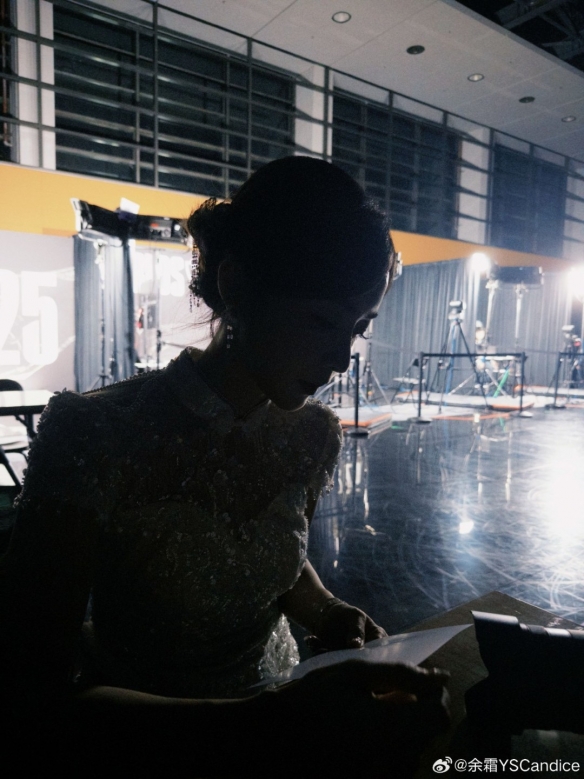 21 点策略：软牌决策的风险收益比。（二十一点策略：软手牌决策的风险与回报权衡）