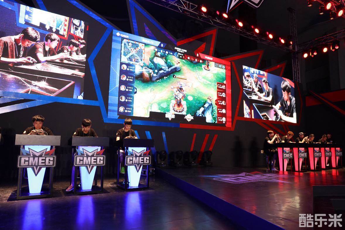 EPL S20 小组赛：实力压制 Vitality 2-0轻取FURIA